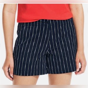 Nautica Ladies Mid Rise Twill Shorts